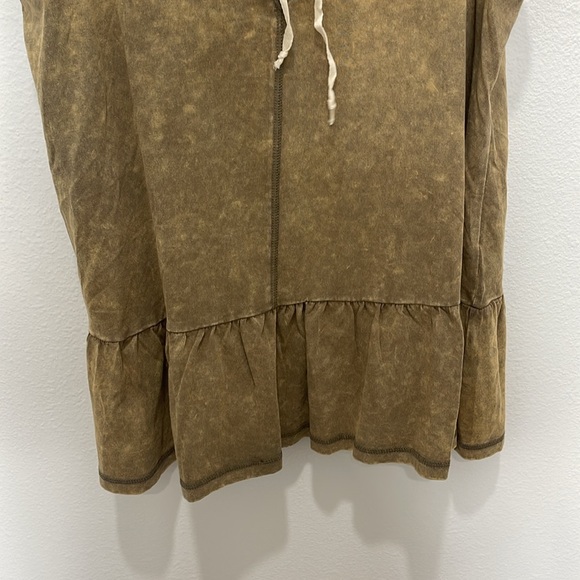 Acid Wash Sleeveless Hoodie Top - Picture 9 of 11